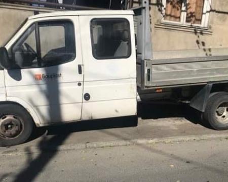 ვაქირავებ ფორდ ტრანზიტს