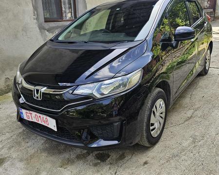  ქირავდება დღიურად, 1 დღე 60 ლარი. ავტომობილი დაზღვეულია 100% მძღოლი უნდა იყოს 21 წლიდან. მართვის მოწმობის 2 წლიანი გამოცდილებით. 557282876 დათო  