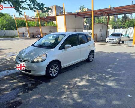 ავტომობილების გაქირავება