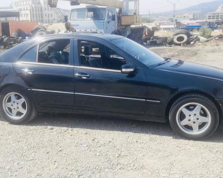 სასწრაფოდ იყიდება ავტომობილი