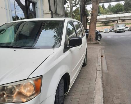 იყიდება dodge caravan